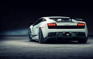 обои белая lamborghini