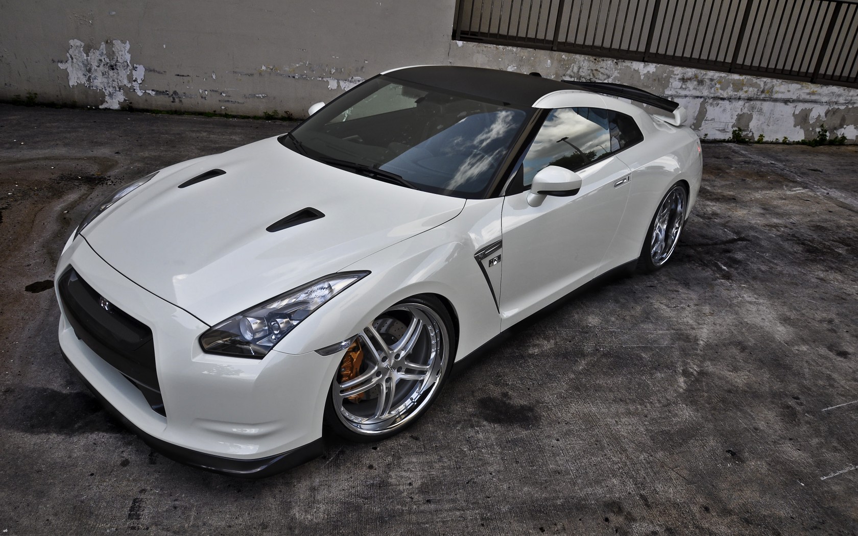 Nissan GTR 2  