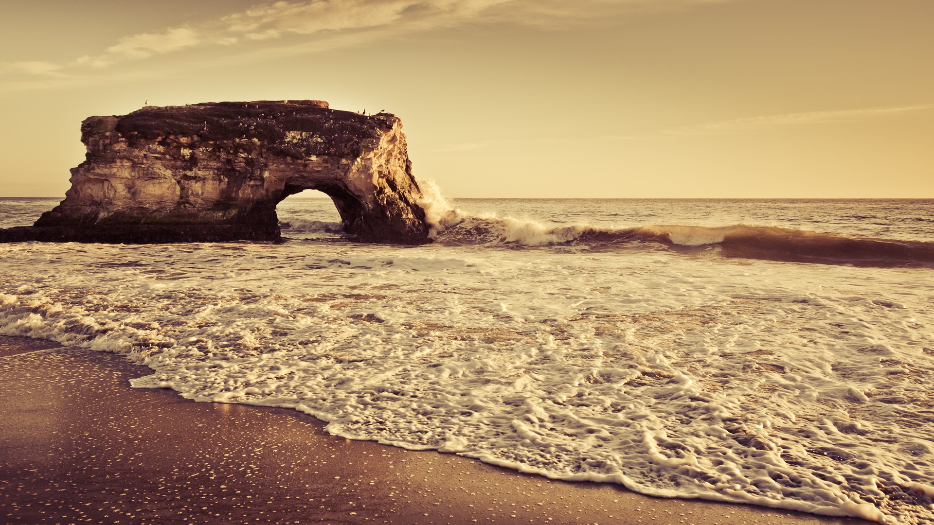 пляж и скала море вода
